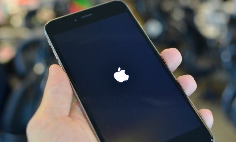 Нов бъг кара iPhone да се рестартира, а чат приложенията да блокират
