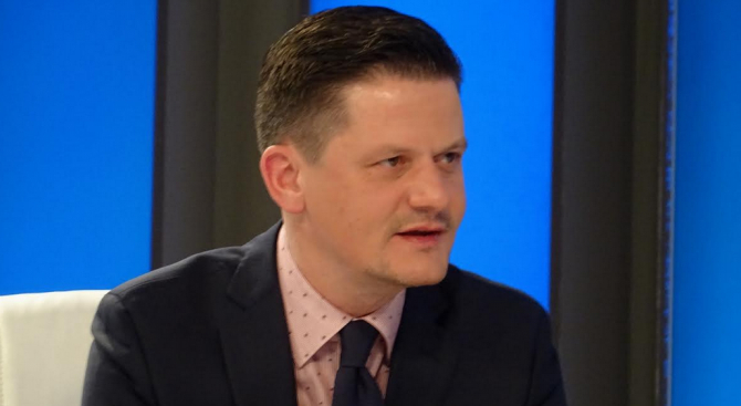 Шефът на КЗП алармира: Сайтове за продажба на автомобилни гуми спестяват задължителна информация