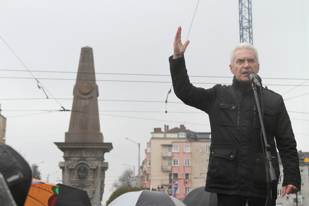 Сидеров пред Паметника на Апостола: Смъртната присъда на Левски е неправомерна! Искаме контрапроцес да изчисти името му
