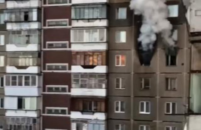 Ученик извърши невероятно геройство и спаси две деца от горящ апартамент 