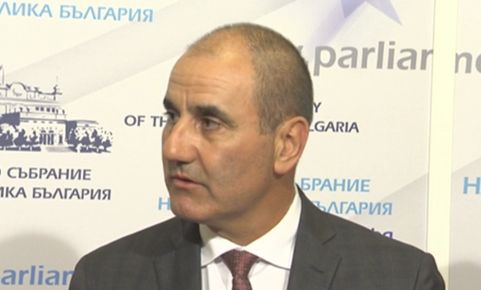 Цветанов отвърна на удара и разкри ще заведе ли и той дело срещу Йончева 