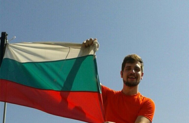 Млад пловдивчанин се влюби на автобусна спирка навръх Свети Валентин, но допусна голяма грешка и сега...