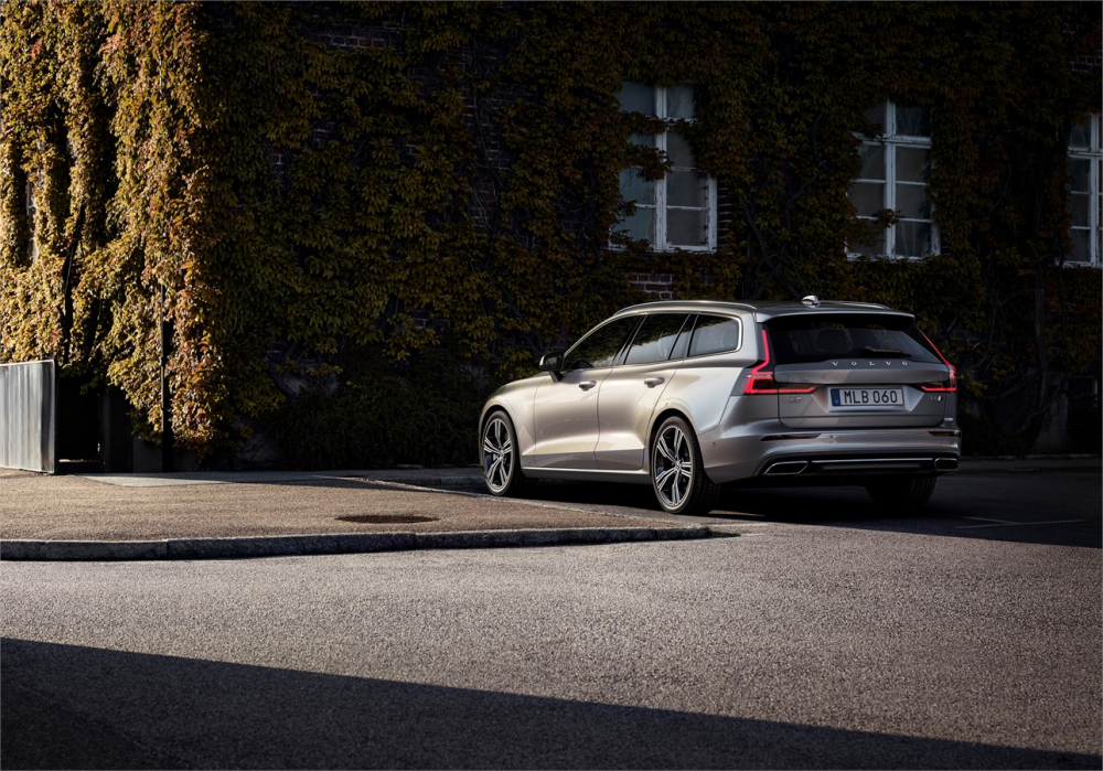 Световна премиера на новото Volvo V60 (СНИМКИ/ВИДЕО)