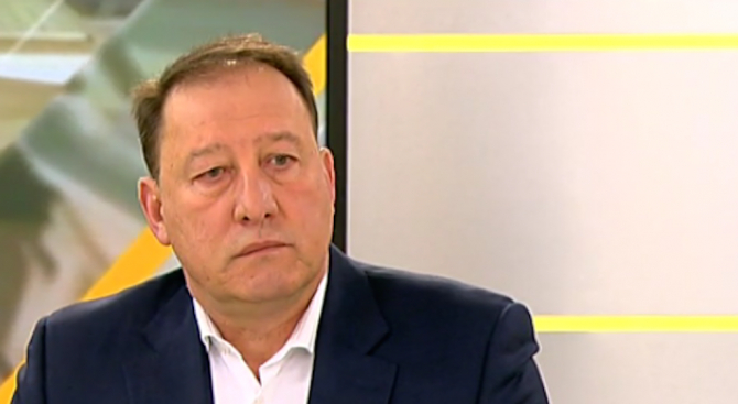 Ангел Найденов алармира: Нова огромна вълна от бежанци се очаква да влезе в Европа