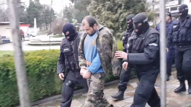 Гранати и оръжия с разрешителни от Франция намериха в дома на легионера от Орешак