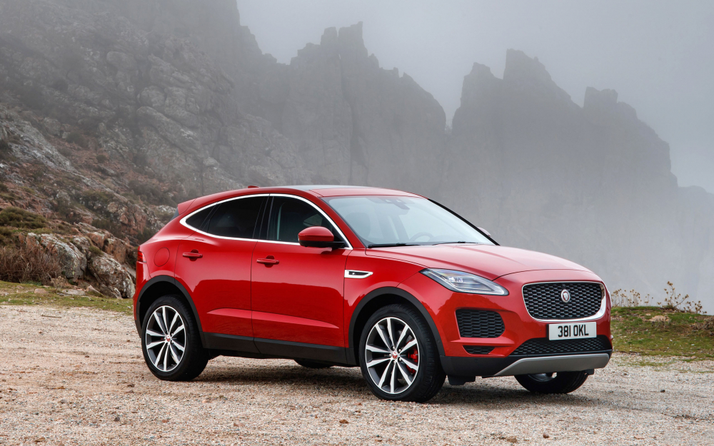 Новият Jaguar E-PACE е истинско страшилище, а е толкова достъпен