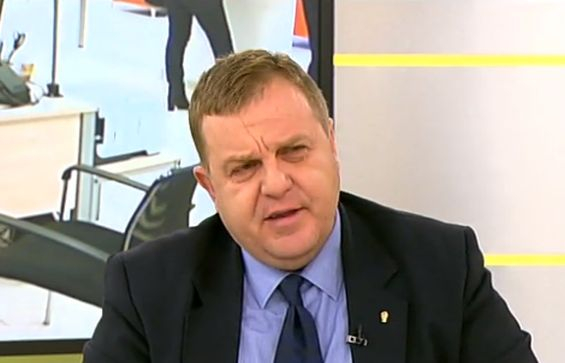 Каракачанов: Борисов е ядосан, сделката с ЧЕЗ не може да се развали, но за да си вържем гащите трябва...