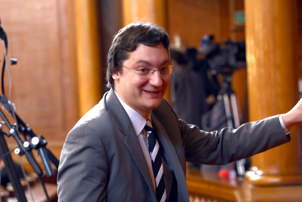 Крум Зарков: Омразата на ГЕРБ към Румен Радев е ирационална 