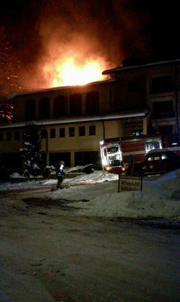 Извънредно: Гори голям хотел в курорта Чифлик (СНИМКИ)