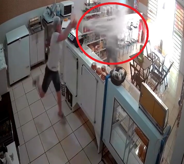 Тези апаши се надяваха на лесна плячка, но получиха урок за цял живот (ВИДЕО КОМПИЛАЦИЯ)
