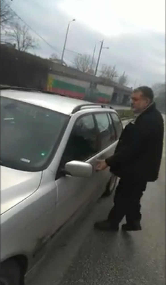 Поп с БМВ подкара в насрещното в Пловдив и за малко да стане голяма беля (СНИМКИ)