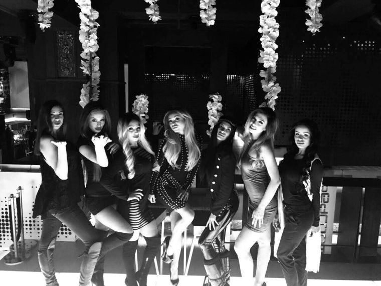 Playboy пристига с гръм в България! Духът на Хю Хефнър възкръсва на 16 март