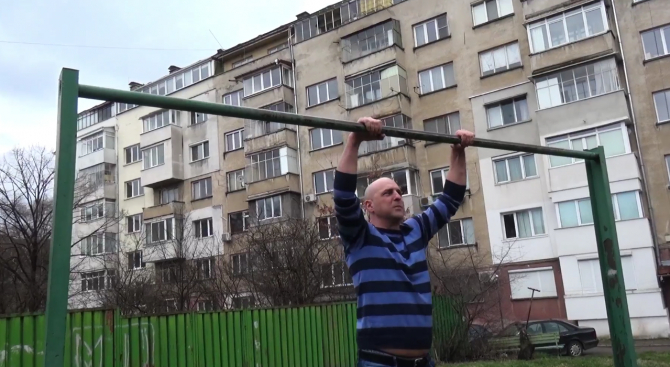 Светльо Витков прие атлетичното предизвикателство на президента Радев! Предизвика и.. (СНИМКИ/ВИДЕО)
