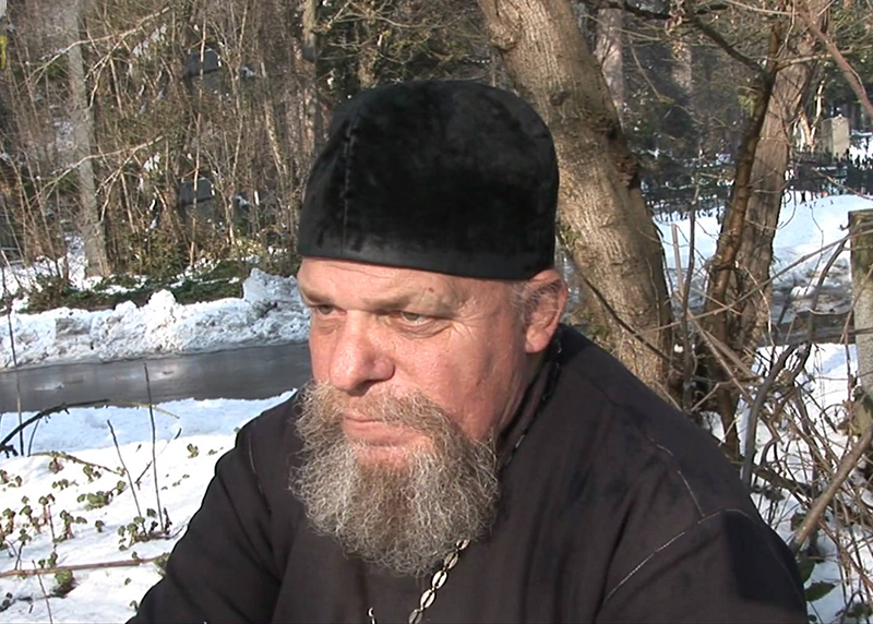  Отец Георги Гелеменов пред в. "ШОУ": Третата световна война вече е започнала! 