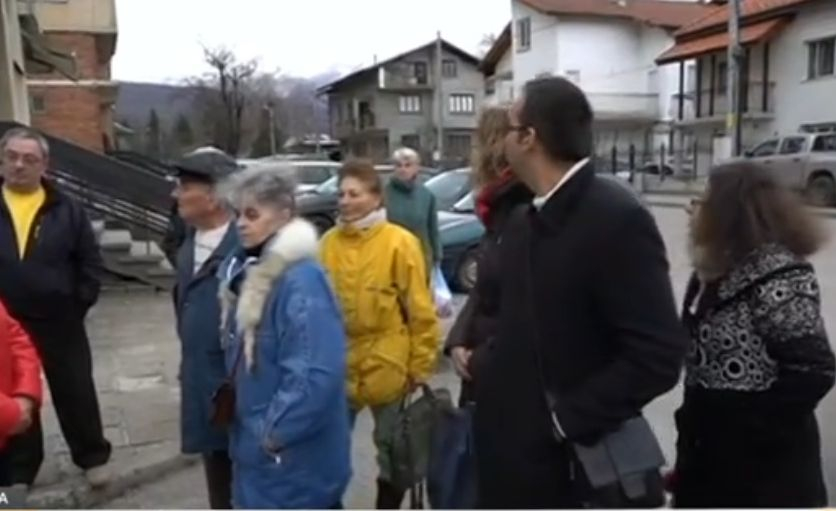 Покъртителни думи на жената, открила окървавената баба Йордана: Едно е да умреш от старост и от болест, а друго е да умреш нахапан от куче!