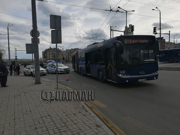 Лоши новини! Блъснатата от автобус бургазлийка е в кома (СНИМКИ)