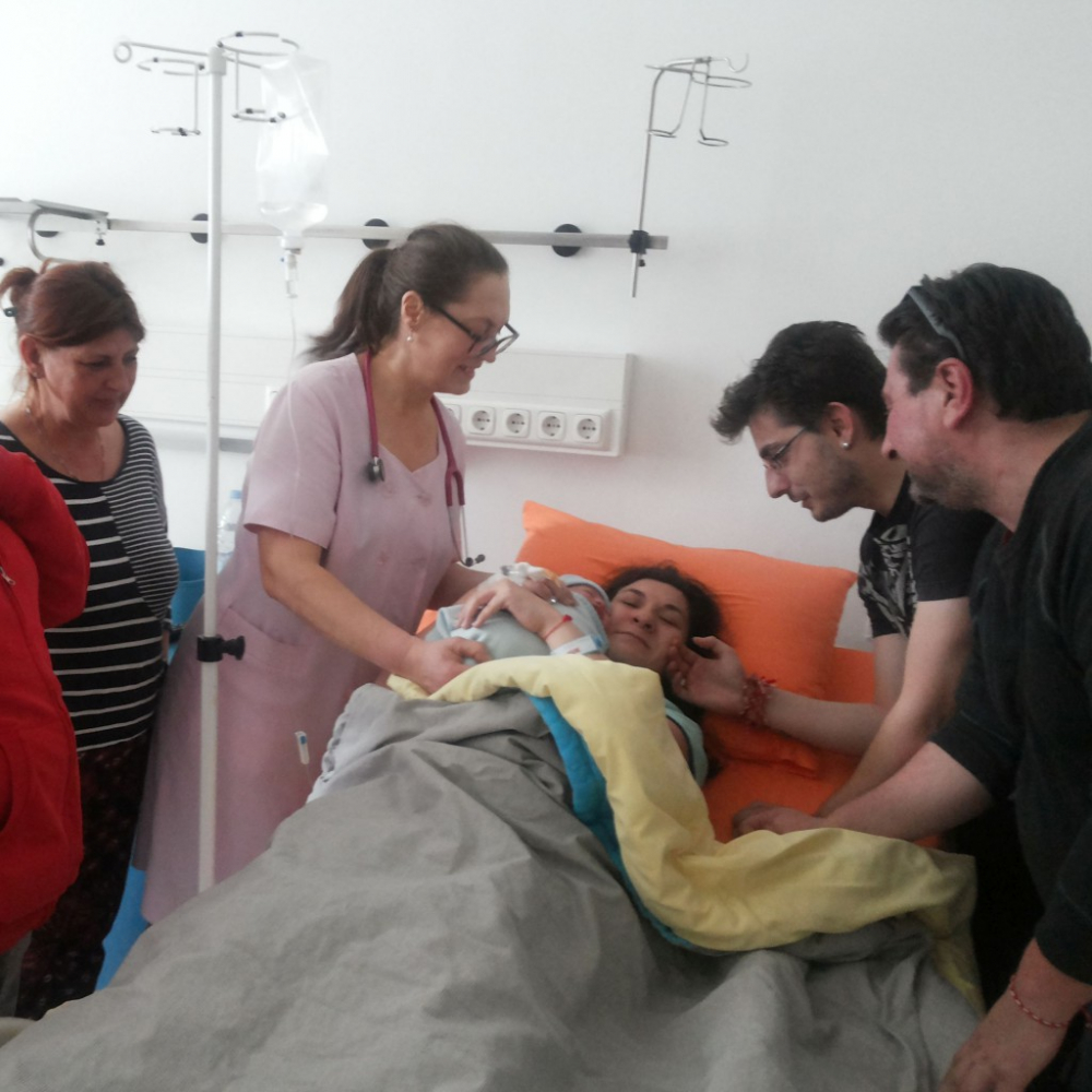 Медицинско чудо! Жена с церебрална парализа стана майка на момче (СНИМКА)