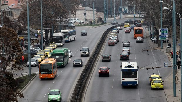 Важно за пловдивчани! Затварят важен булевард, променят маршрутите на автобуси