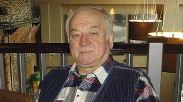 Извънредно! Скотланд Ярд обърна палачинката: Скрипал не бил отровен с бинарен газ в пицарията, а с...