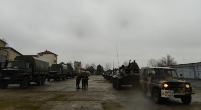 Български и американски военни рамо до рамо укрепват сигурността на страната ни на полигон "Ново село" (СНИМКИ)