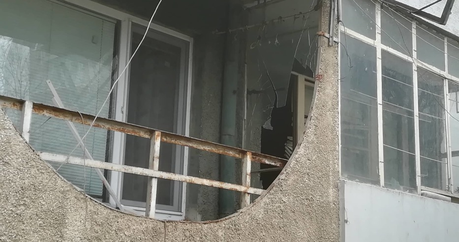 Първи СНИМКИ от мястото на жестокото убийство и самоубийство във Варна, екзекуторът е Цветан, а жертвата Минка