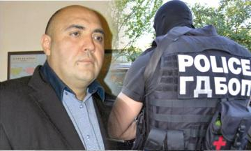 Чолата пробвал да рекетира със скандален запис наш милионер, вързан и бит в садо-мазо от проститутка, но му го върнали тъпкано 