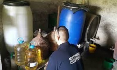 Див екшън в Свиленград: Бясна леля хвана метлата и подгони митничари