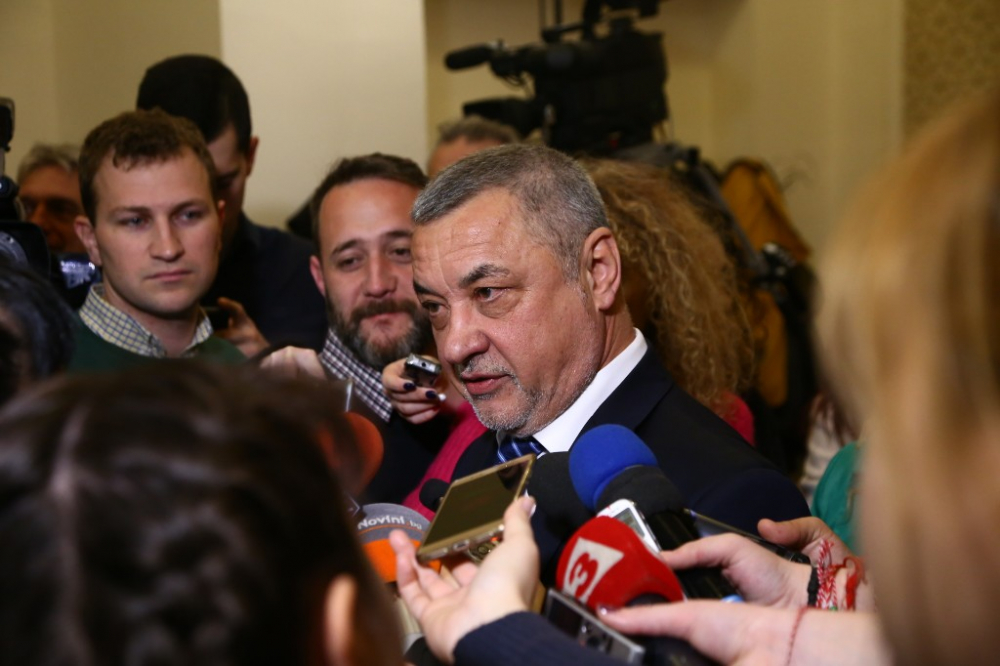 Валери Симеонов: ДАЗД проверява рекламен клип за лотарийна игра, в който може да участват деца