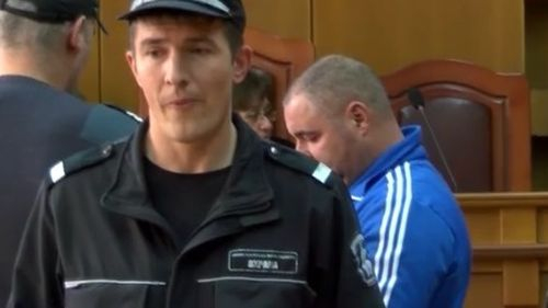 Пуснаха срещу 10 бона надзирателя от пловдивския затвор, раздавал заеми на роми