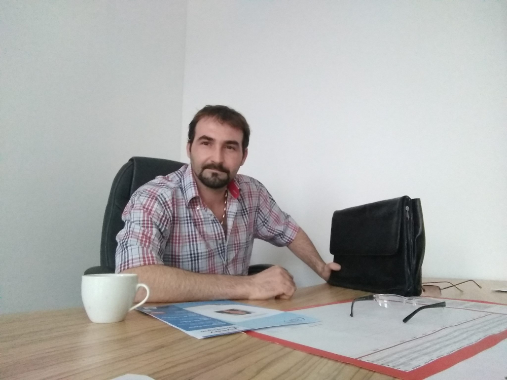 Връх на абсурда! Столичната полиция издирва този мъж, а той направи най-неочакваното нещо (СНИМКИ)