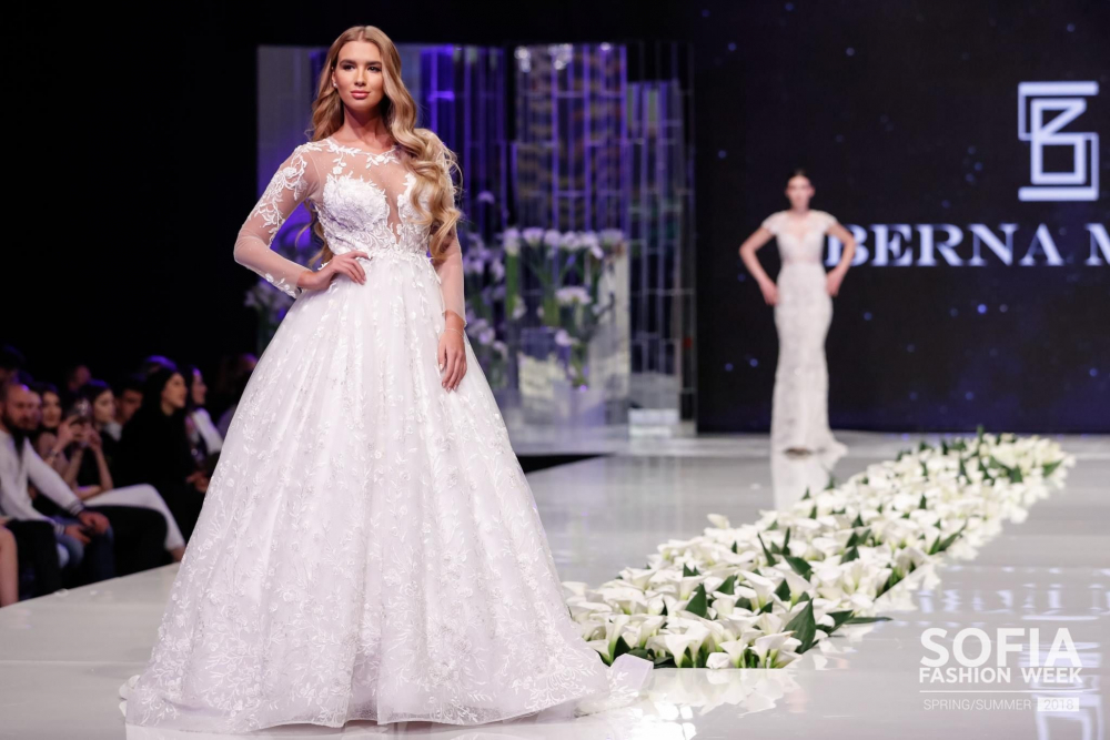 Висша мода показаха втората вечер български марки и дизайнери на Sofia Fashion Week SS 2018 (СНИМКИ)