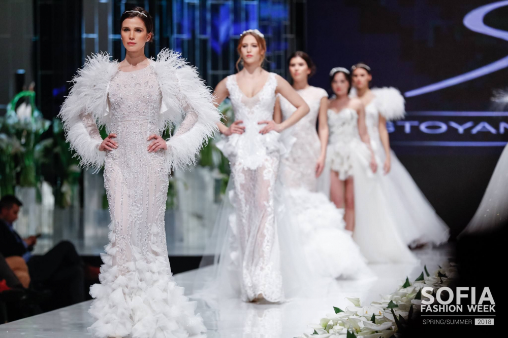 Висша мода показаха втората вечер български марки и дизайнери на Sofia Fashion Week SS 2018 (СНИМКИ)