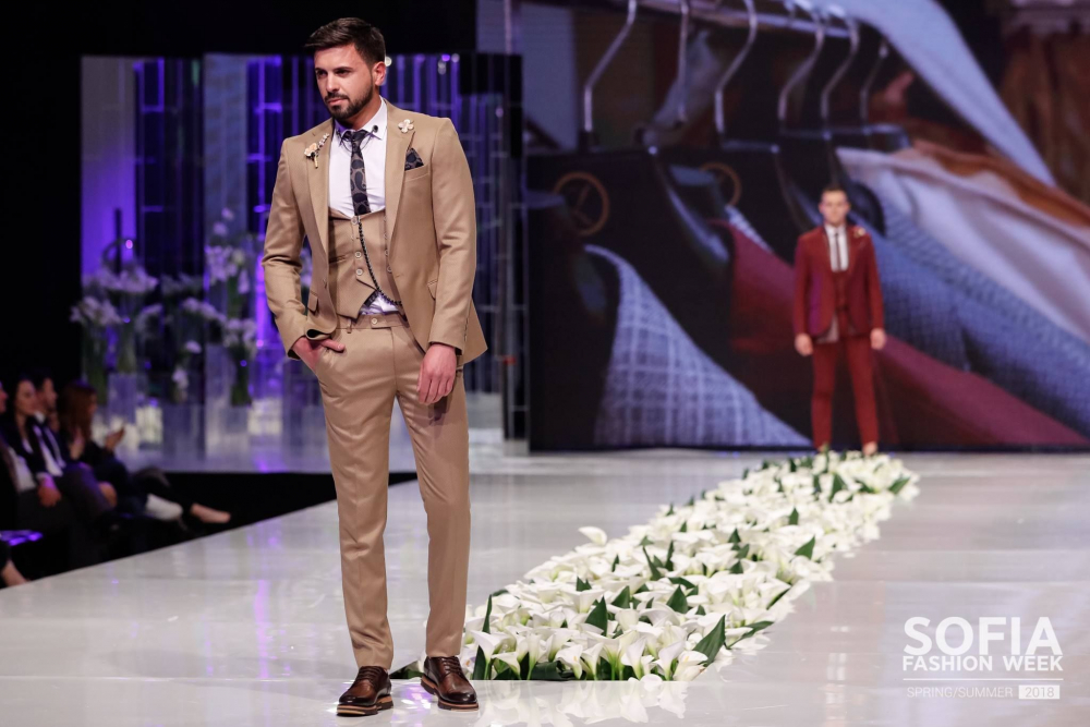 Висша мода показаха втората вечер български марки и дизайнери на Sofia Fashion Week SS 2018 (СНИМКИ)