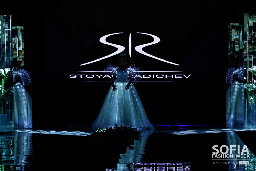 Висша мода показаха втората вечер български марки и дизайнери на Sofia Fashion Week SS 2018 (СНИМКИ)