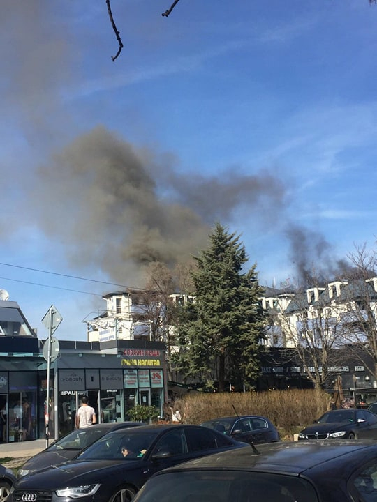 Извънредно и първо в БЛИЦ! Огнен ад в "Студентски град" в София, има пострадал полицай (СНИМКИ/ВИДЕО)