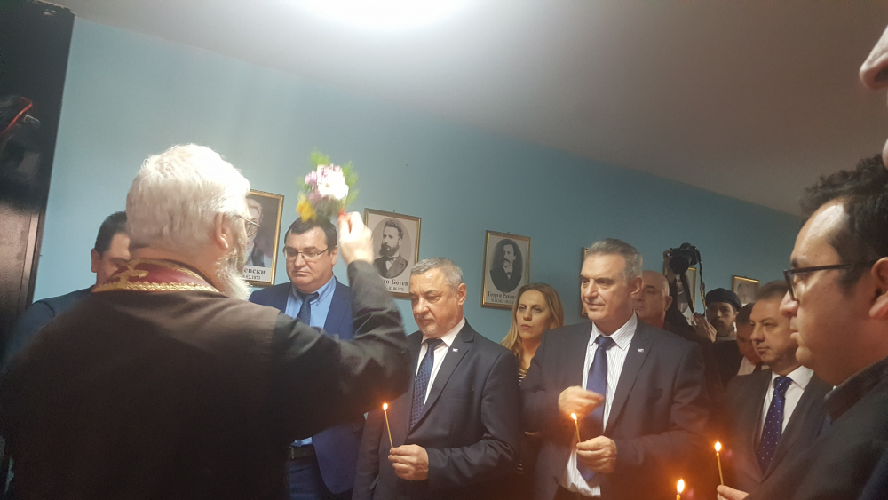Официално! Офисът на НФСБ вече е на „Раковски“ 134, от СДС няма и помен (СНИМКИ)