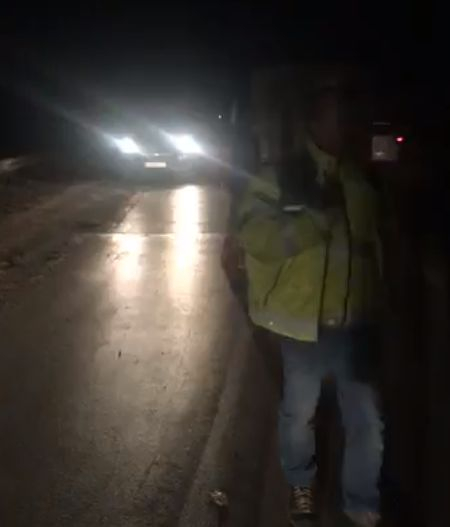 Първо ВИДЕО от тежката катастрофа след кола, попаднала в дупка