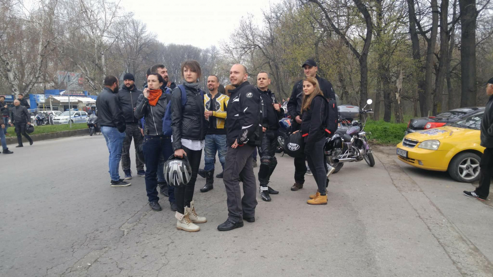 Страхотни СНИМКИ и ВИДЕО в БЛИЦ TV от откриването на мотосезона в Пловдив