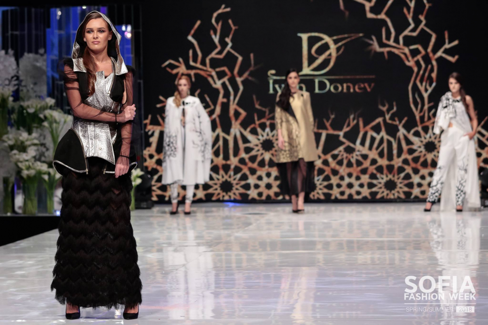 С ексклузивни и бляскави ревюта завърши Sofia Fashion Week SS 2018 (СНИМКИ)                          