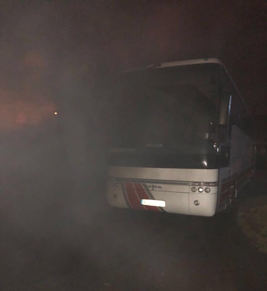 Изостряне на отношенията: В Украйна изгориха полски туристически автобус! (СНИМКИ)