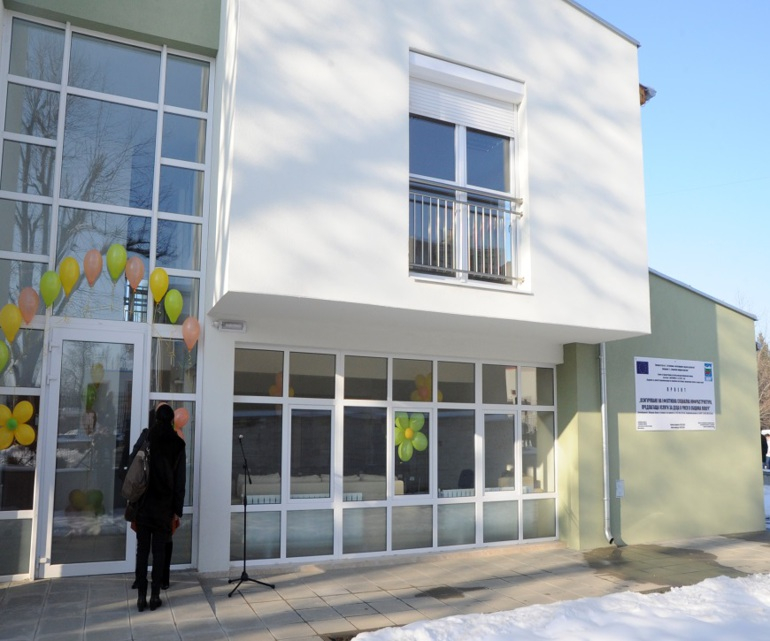 Сирак раздава юмруци на възпитатели от дом, звънят всеки ден в полицията