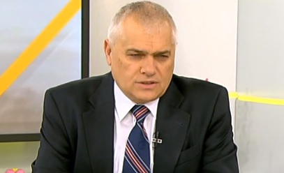 Вътрешният министър изненадващо разкри: Не само чистачката от затвора е гонила бягащите бандити