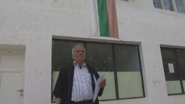 Напрежение в Родопите: Кметски наместник се обяви срещу възстановяването на джамия, уволниха го