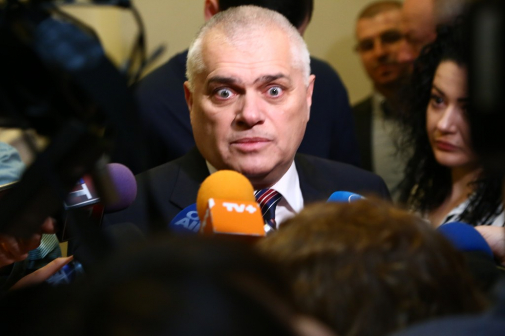 Радев с първи коментар на скандала с Пламен Узунов 