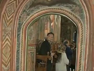 Изнасят Плащеницата на Христос в Троянския манастир (ВИДЕО)
