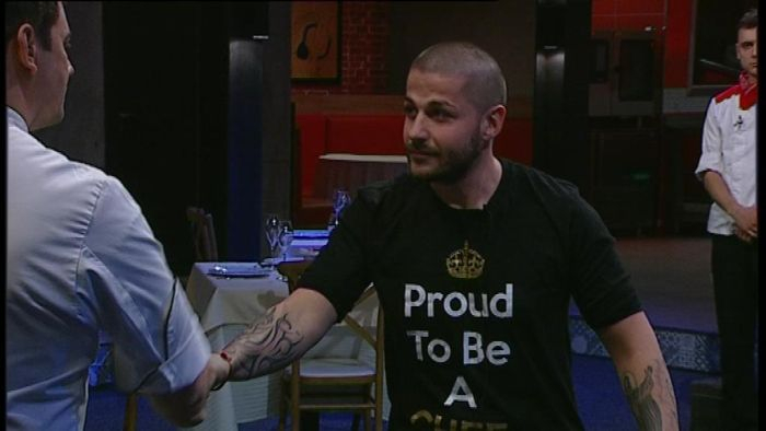 Шеф Ангелов изрита без да му мигне окото един от мъжете в Hell’s Kitchen 