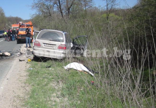 Трагедията е огромна! Фордът ковчег от касапницата на  Е-79 возел болни за диализа 
