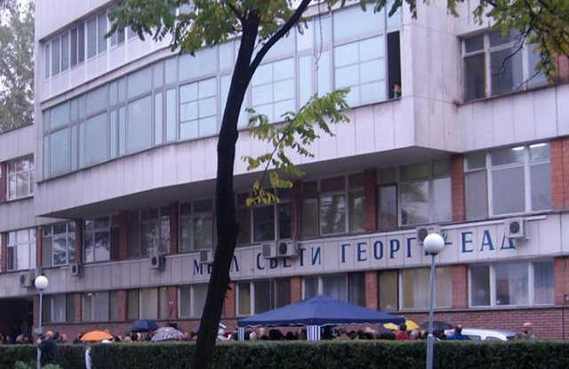 Пловдивски лекари извършиха подвиг и спасиха живота на бебе с огромен тумор на лицето и шията