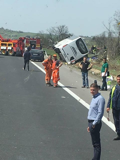 Първи СНИМКИ отблизо на реното, превърнало в ковчег автобуса на АМ "Тракия"