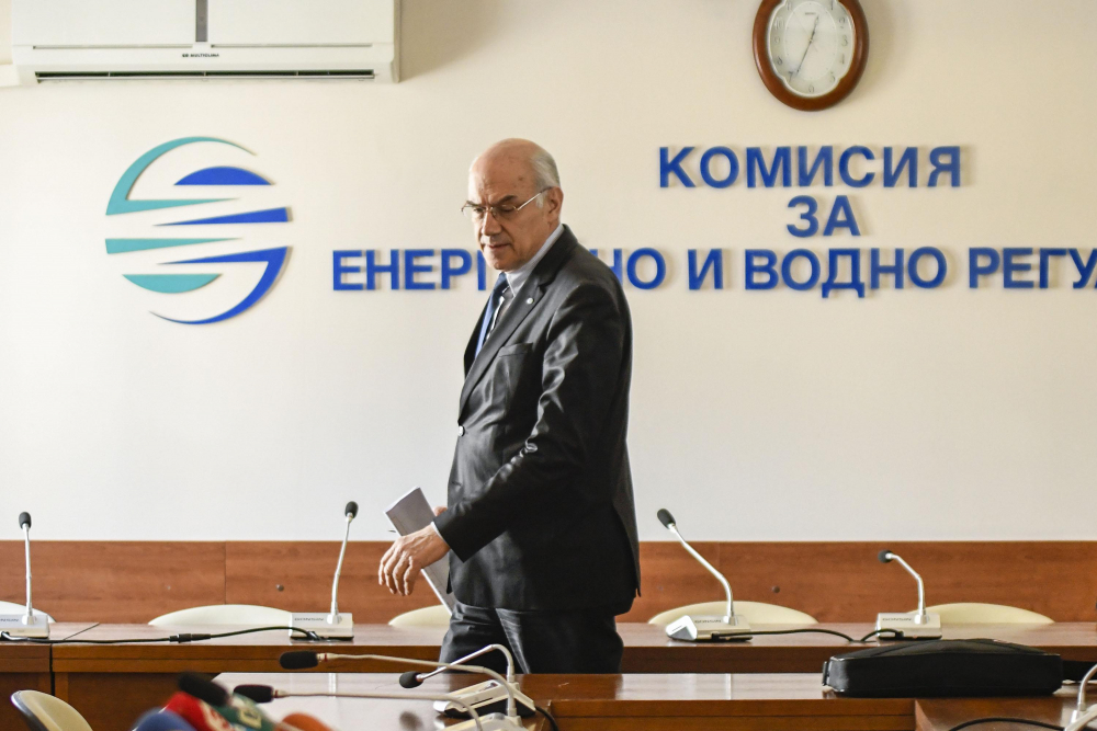 КЕВР обеща: Няма да има чувствително увеличение на цената на тока